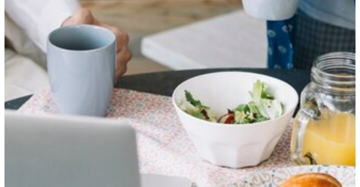 7 Foods to Boost Productivity at Workplace