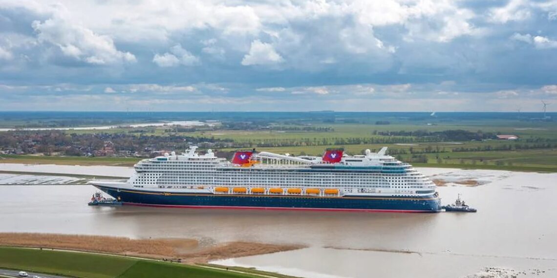 Empleado del crucero Disney Dream acumuló numerosos videos de pornografía infantil, es el tercero del año