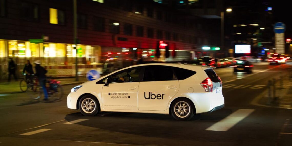 Uber anuncia grandes cambios por las quejas de seguridad en viajes nocturnos de mujeres