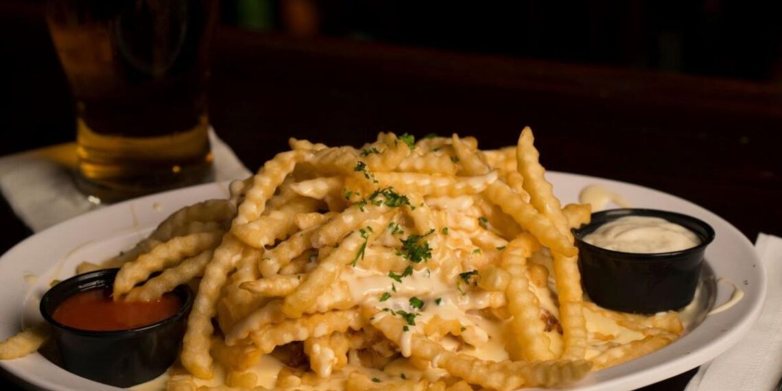 A Horseshoe Sandwich And 14 Other Uniquely Illinois Foods To Try