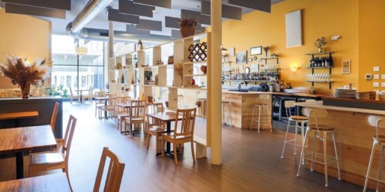 A Maine Restaurant Just Named One Of The Most Iconic In The U.S.