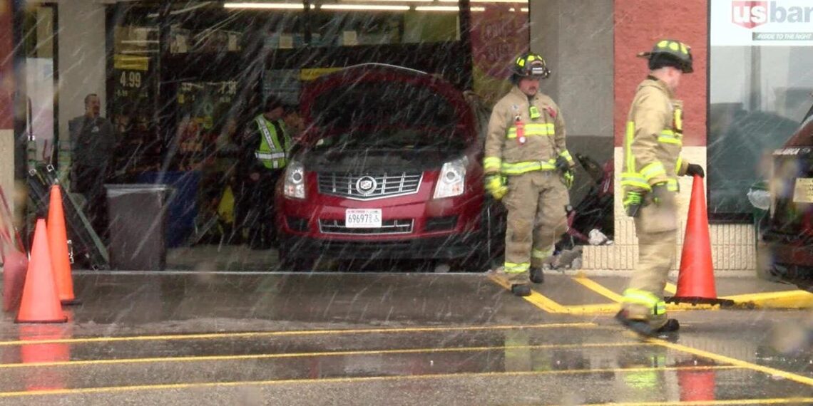 Vehicle backs into Onalaska Festival Foods entrance | News