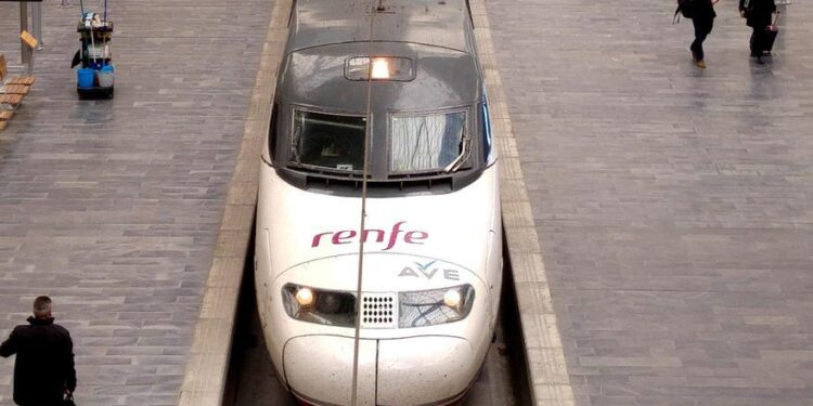 AVE ZARAGOZA | Esta es la oferta de Renfe para viajar entre Zaragoza y Córdoba en mayo