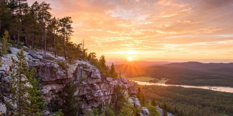 ¿Cómo viajar GRATIS a Finlandia? El país más feliz del mundo