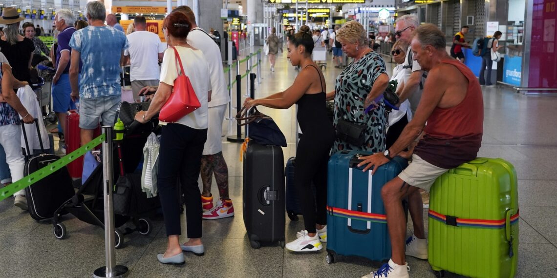 Cuándo podemos ser compensados al producirse retrasos en viajes de avión y tren