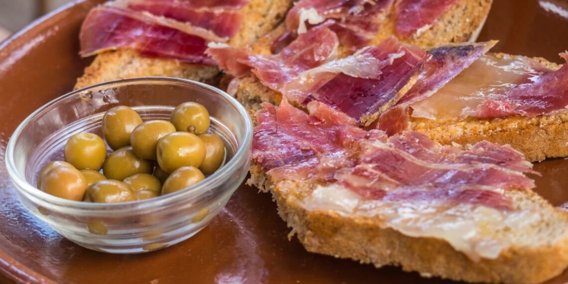 What foods do Mallorcans pack in their suitcase? « Euro Weekly News