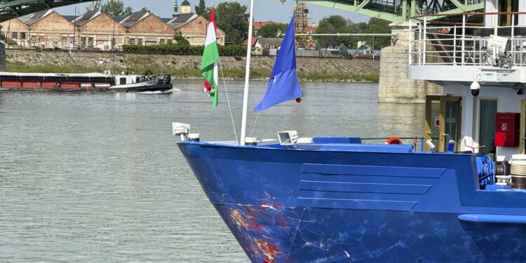 Choque de barcos en el río Danubio en Hungría deja al menos dos muertos