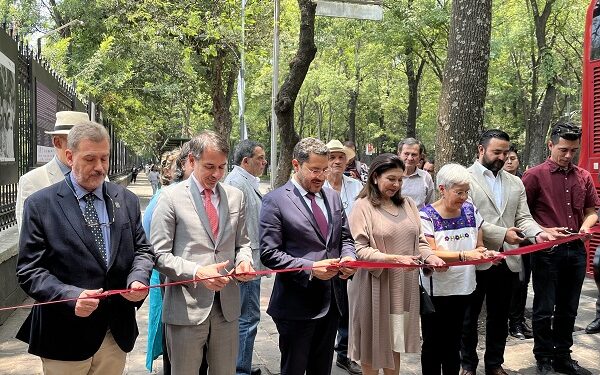 Epson se une a la Conmemoración de los 85 Años del Exilio Español en compromiso con la Cultura y la Fotografía