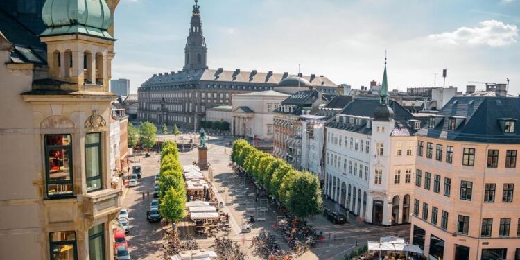 8 viajes que deberías hacer sola antes de cumplir 60 años