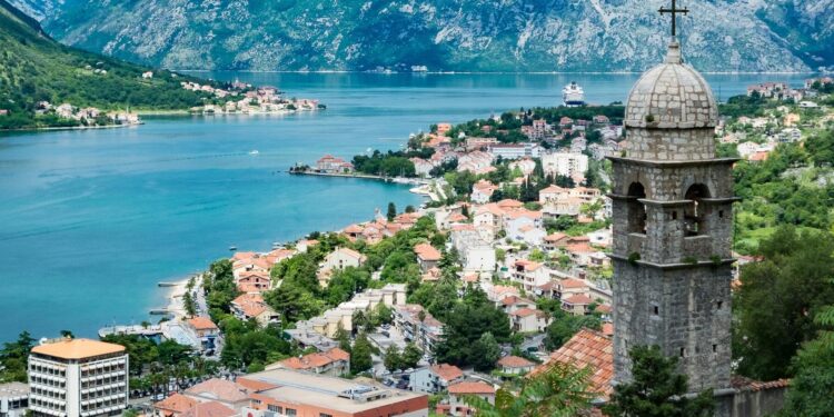 Los 9 países baratos y poco conocidos de Europa a los que puedes viajar este verano