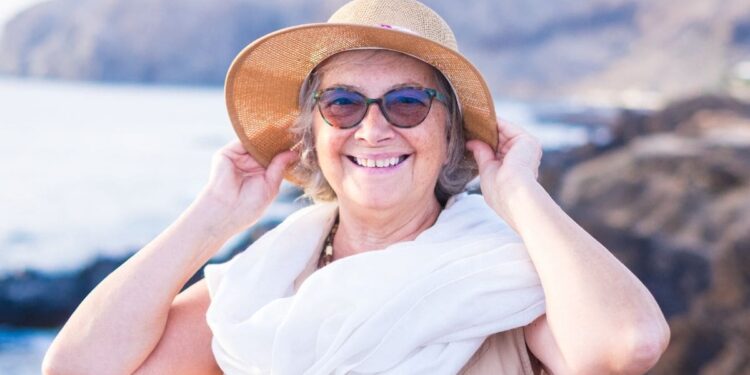 Mujer en viajes del IMSERSO