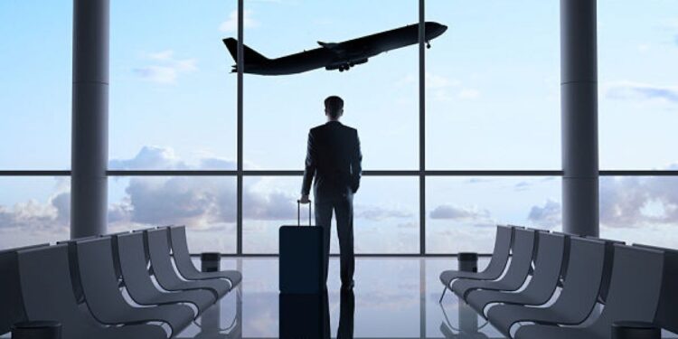 Crece 20% número de mexicanos que viajan al extranjero por negocios