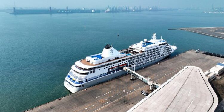 China aplica política que permite entrada sin visa a grupos de turistas extranjeros a través de cruceros