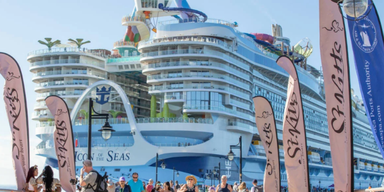 Operadores de cruceros ofrecen descuentos de verano mientras los barcos llenan el Caribe y Alaska