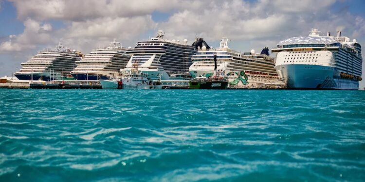 Los cruceros de lujo invierten 1.500 millones de dólares en islas y playas privadas