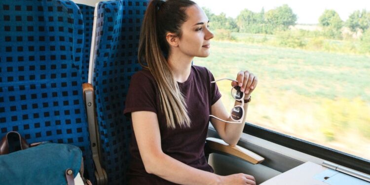 Viajar con descuentos en Renfe en julio de 2024