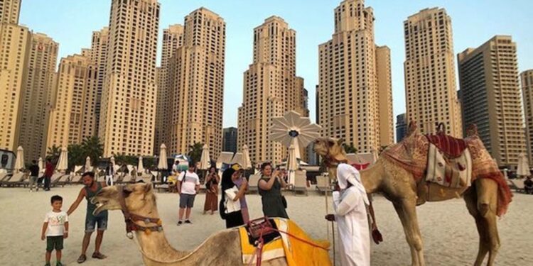 alza-turistica-de-dubai-en-emiratos-arabes-unidos