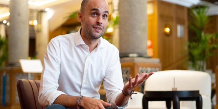 Destinia crece en América