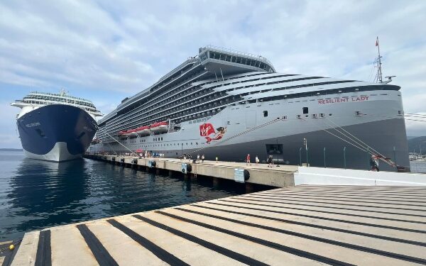 Bodrum Cruise Port asiste dos cruceros de manera paralela