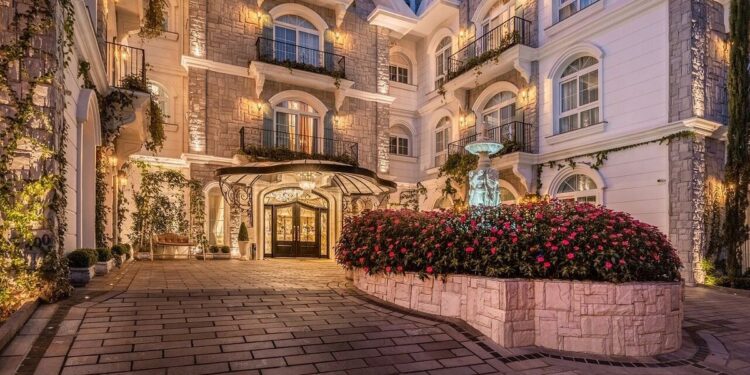 El mejor hotel del mundo 2024 queda a solo 1.400 km de Buenos Aires, ¿cuál es?