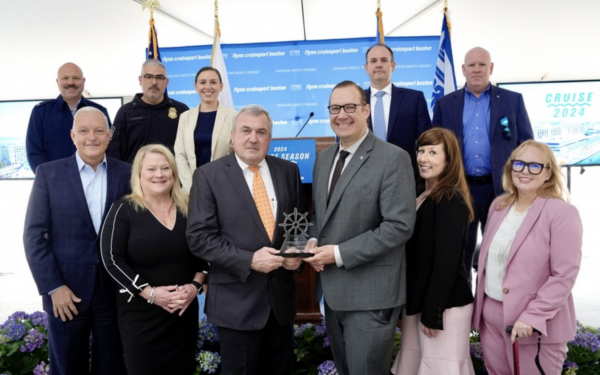 Funcionarios de Massport celebran inicio de temporada de cruceros en Boston