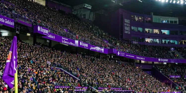 Aficionados del Real Valladolid en el Estadio José Zorrilla