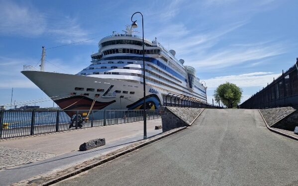 Parten trabajos de energía en tierra para cruceros en Copenhague
