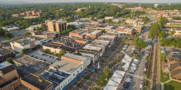 A distancia en coche de Florida, esta es la ciudad más barata de Estados Unidos