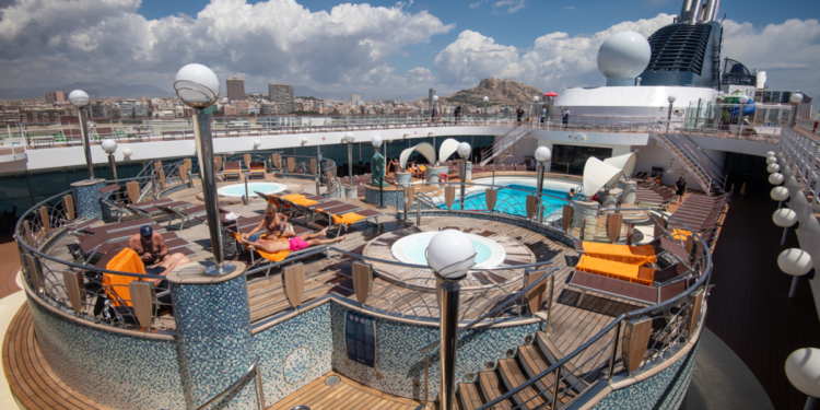 MSC Cruceros reactiva su puerto base en Alicante por tercer año y consolida su continuidad en 2025
