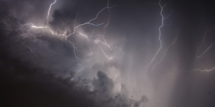 tormentas podrían obstaculizar viajes en EEUU