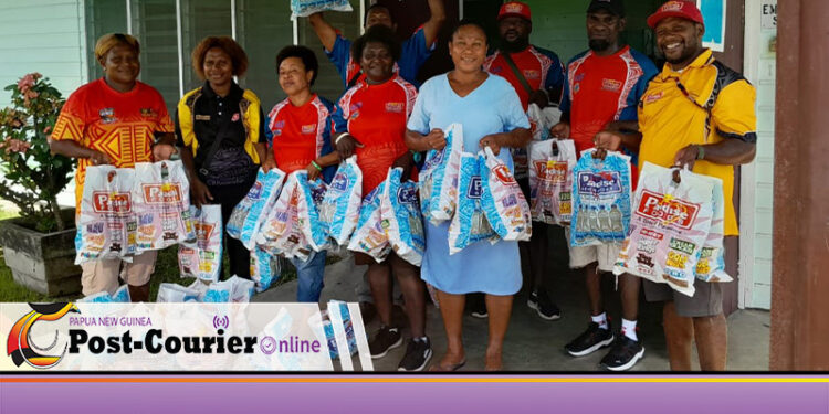 Paradise Foods visit Labour Wards on Mothers Day