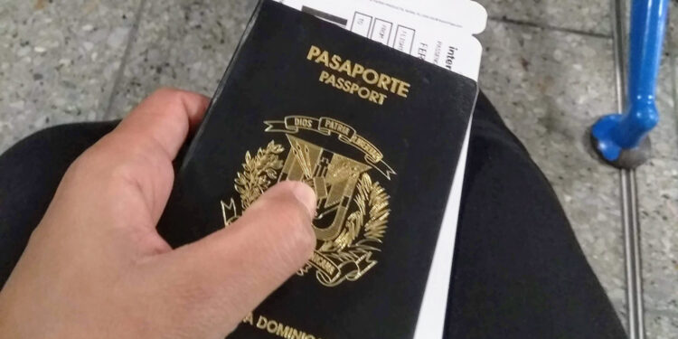 Red conseguía cartas de bancos falsas para viajes