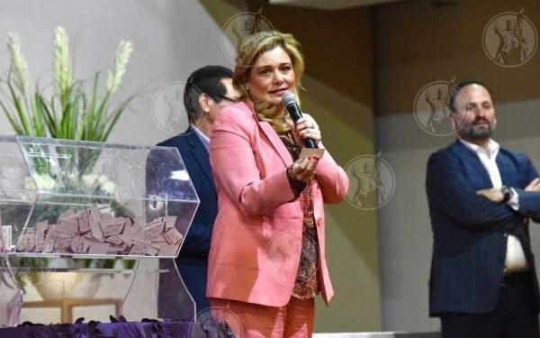 Rifó Maru 2 autos 2025 y viajes a Cancún entre mamás funcionarias