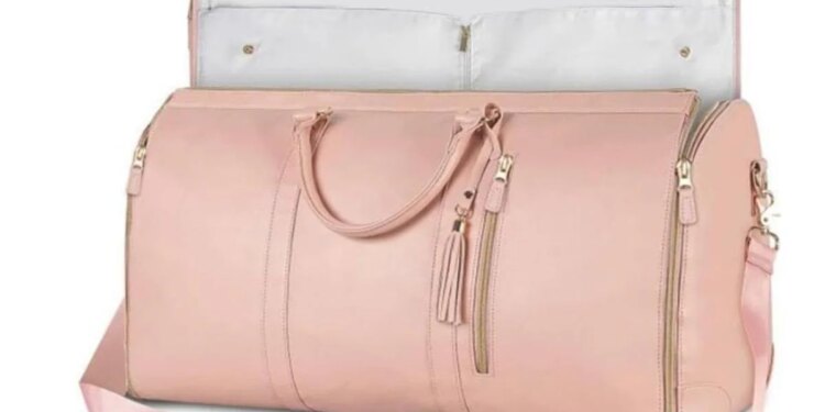 Después de la mochila viral llega la bolsa de viaje: así es el nuevo invento que te facilitará tus viajes este verano