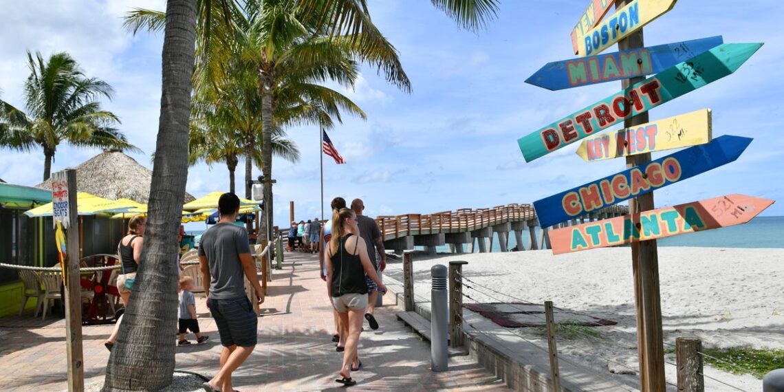 Sarasota County beach bar named one of best in Florida