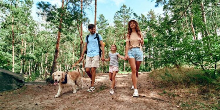 Los turistas están extendiendo sus viajes un día más