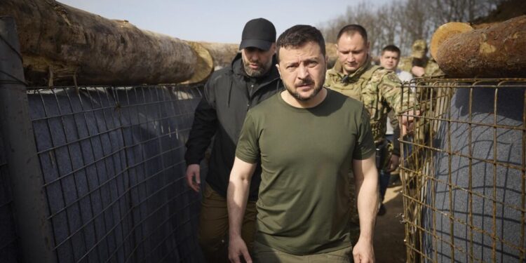 Volodymyr Zelensky pospone todos sus viajes por Járkov