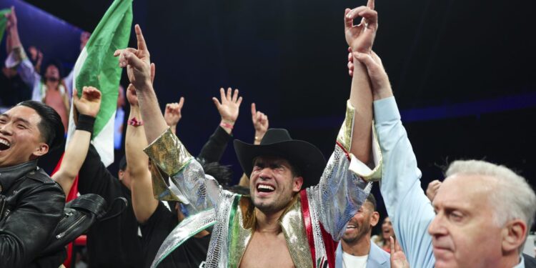 Zurdo Ramírez abandona Golden Boy y apunta al título indiscutido de peso crucero