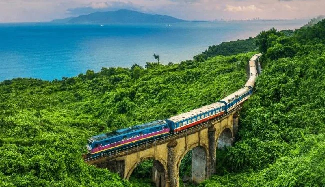 Los viajes en tren se convierten en tendencia en Vietnam