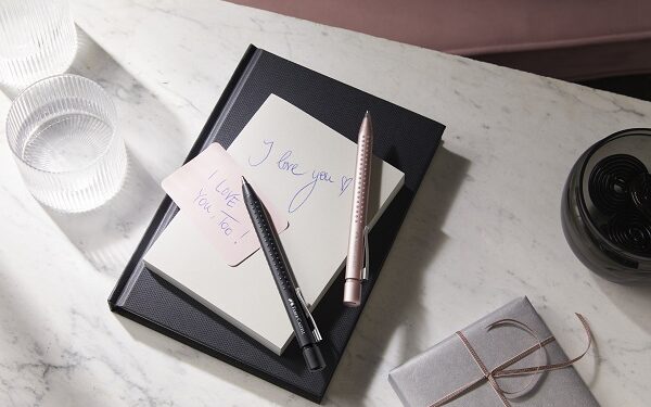 Faber-Castell conmemora el Día Mundial de la Pluma