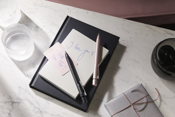 Faber-Castell conmemora el Día Mundial de la Pluma