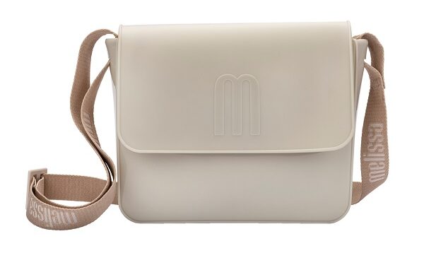 Primavera-Verano: Brillando a cada paso con el Match Perfecto de Zapatos y Bolsas.