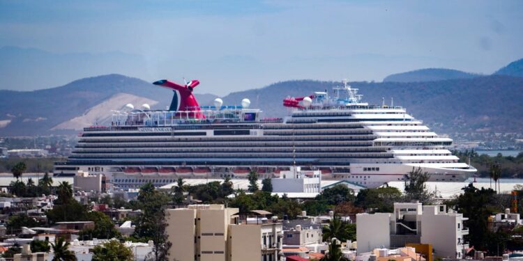 Crece 2.2% arribo de pasajeros vía crucero a México 