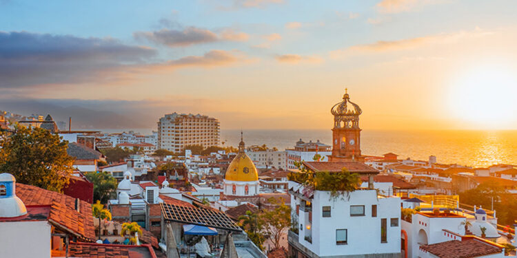 Crece interés de viajeros canadienses por Puerto Vallarta