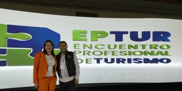 Visit Orlando y Viajes de Gala capacitan sobre su oferta para agentes de viajes