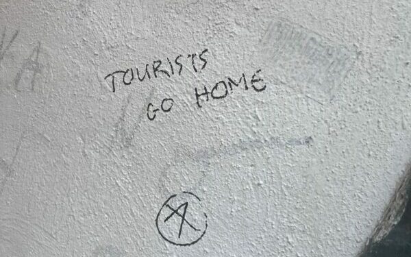 Ojo con echar al turista