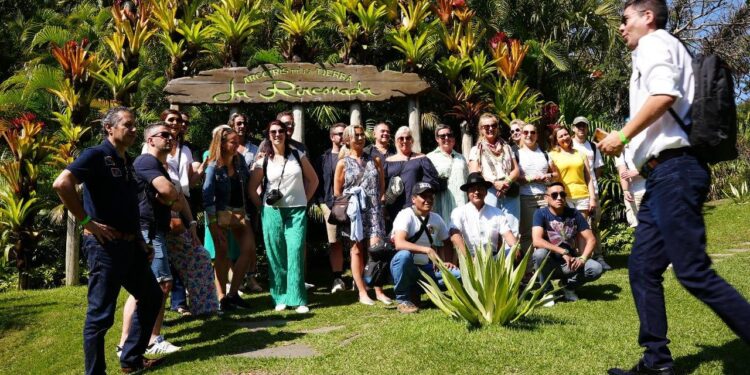 Operadores de turismo y agentes de viaje de Bélgica visitan Bolivia para conocer y promocionar su riqueza turística