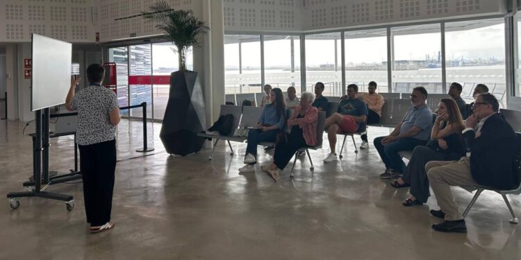 El Espacio de Opinión de Port Tarragona conoce la nueva terminal de cruceros