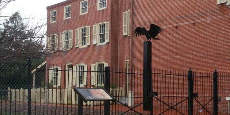 Así es la casa de Edgar Allan Poe en Filadelfia