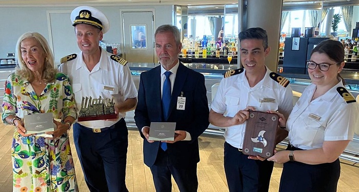 Dos cruceros atracados en el puerto dejan cerca de 4.000 pasajeros y 1.700 tripulantes en Motril